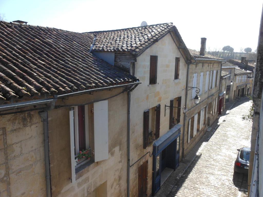 Aparthotel Les Logis Du Roy Saint-Émilion Zimmer foto