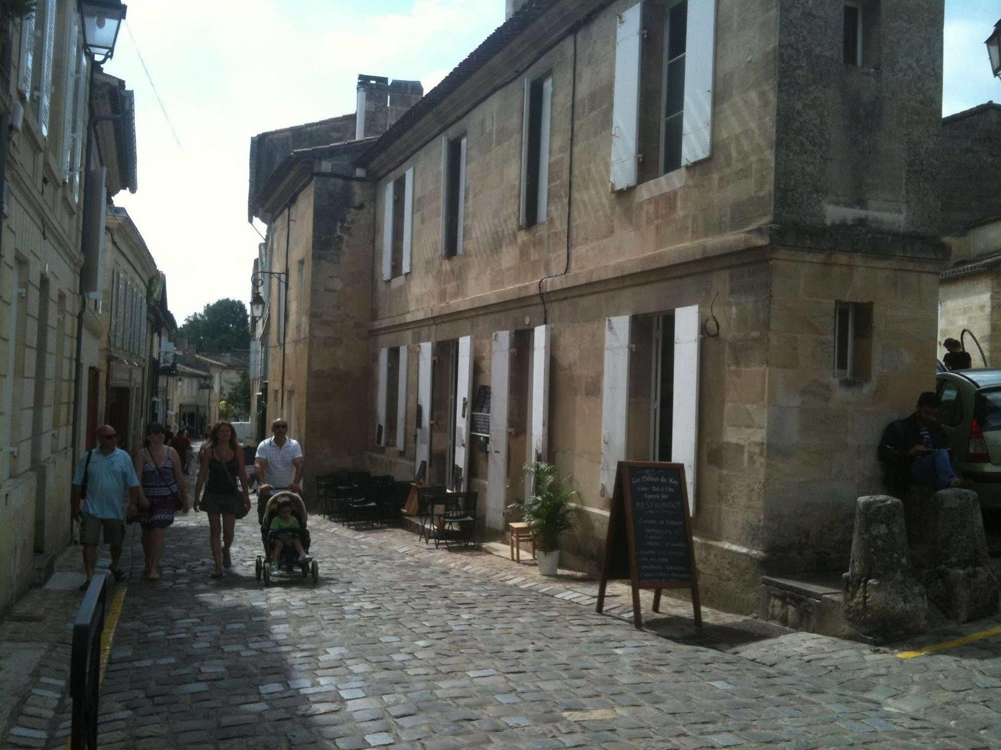 Aparthotel Les Logis Du Roy Saint-Émilion Exterior foto